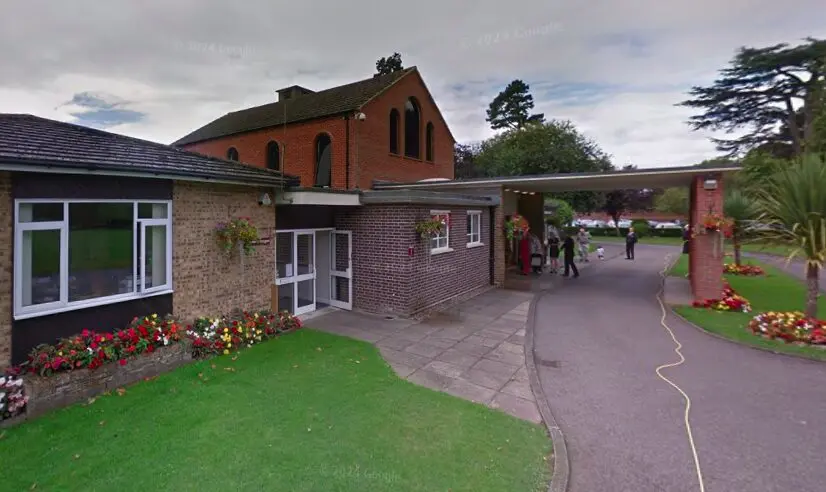 Randalls Park Crematorium - cremations in Leatherhead and Surrey